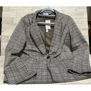 Women’s Fashion Blazer Size Xtra Large New with Tags